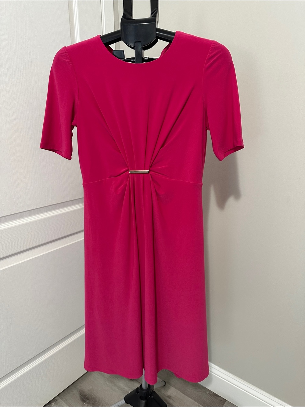 Jessica Howard Fuchsia Twist-Front Short Sleeve Dress